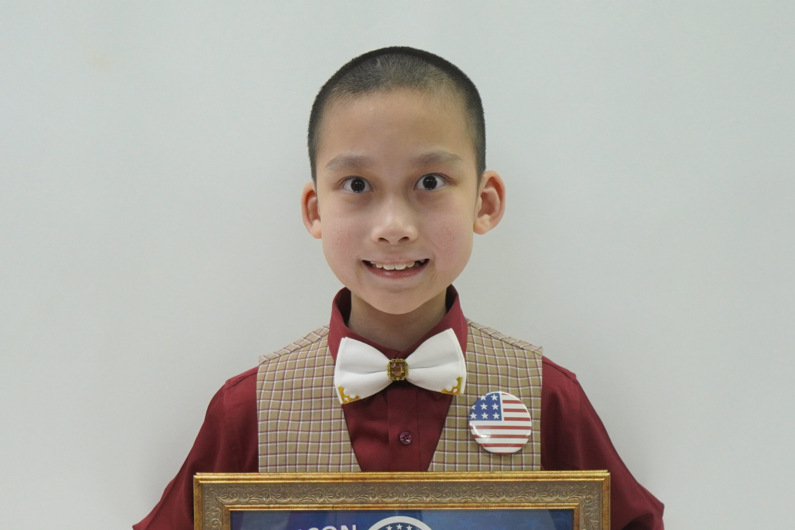 Hero Vietson Sets World Record by Reciting 7,700 Digits of Pi Blindfolded at Age 11